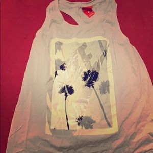 Sleeve less tee